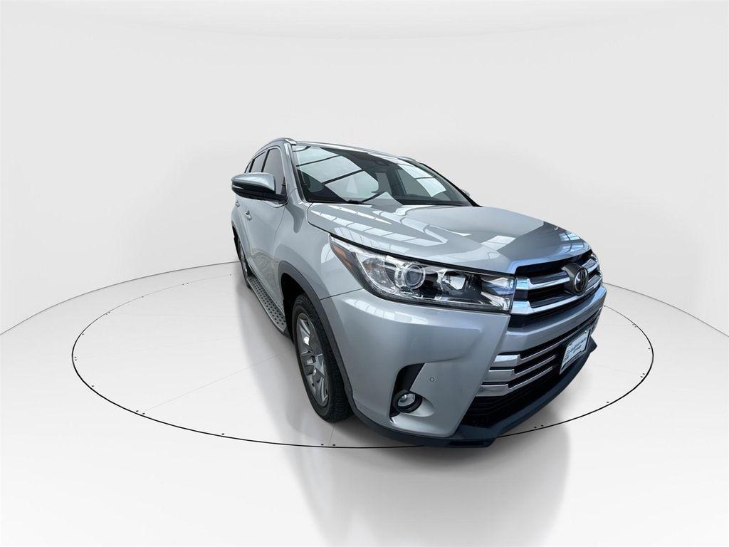 used 2019 Toyota Highlander car, priced at $28,428