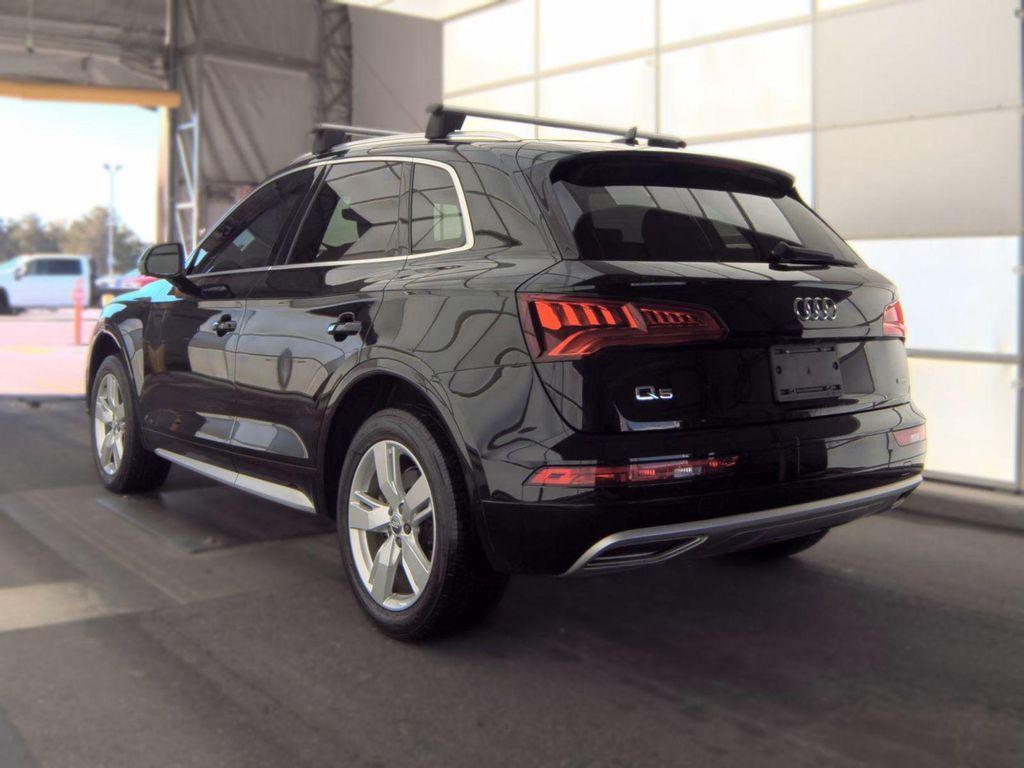 Audi Q5 view 2
