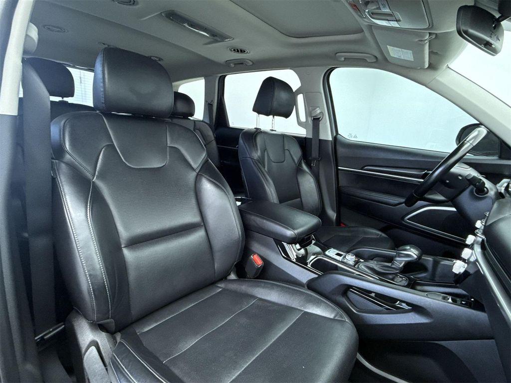 used 2023 Kia Telluride car, priced at $27,588