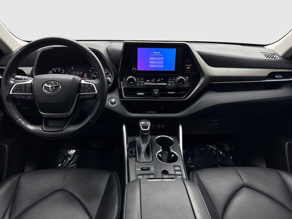 used 2023 Toyota Highlander car, priced at $29,778