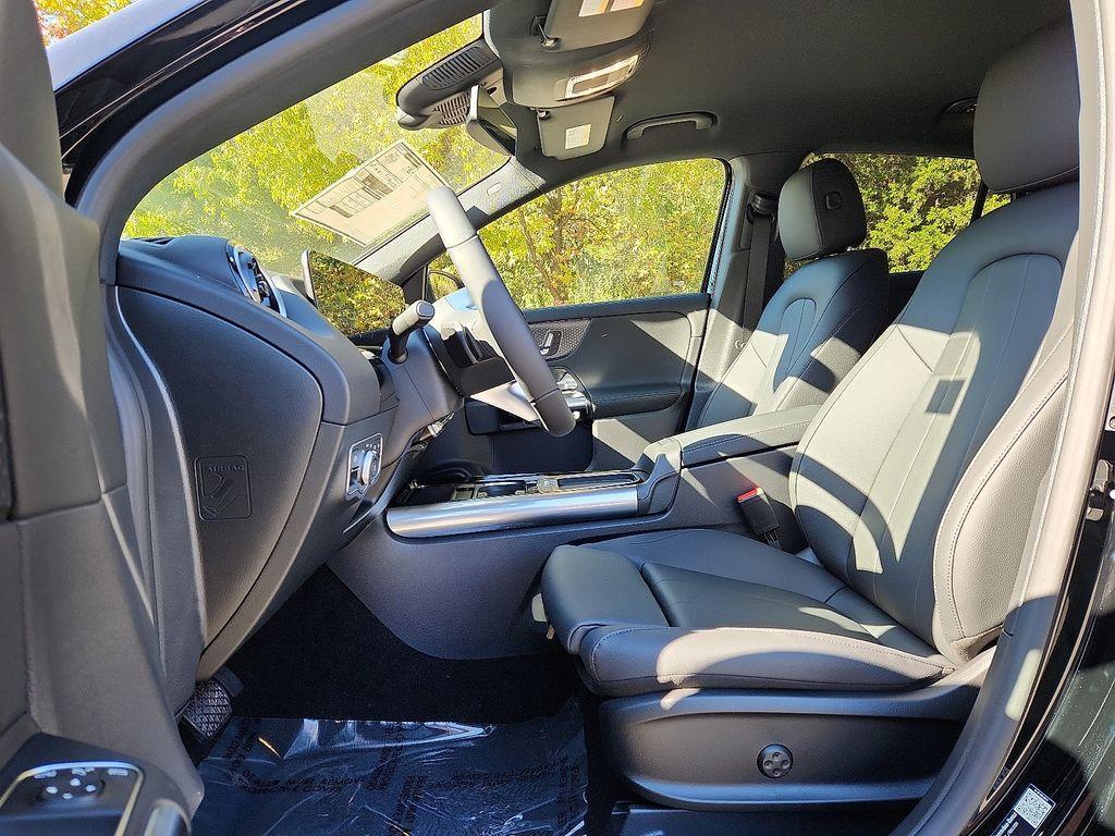 new 2026 Mercedes-Benz GLA 250 car, priced at $45,250