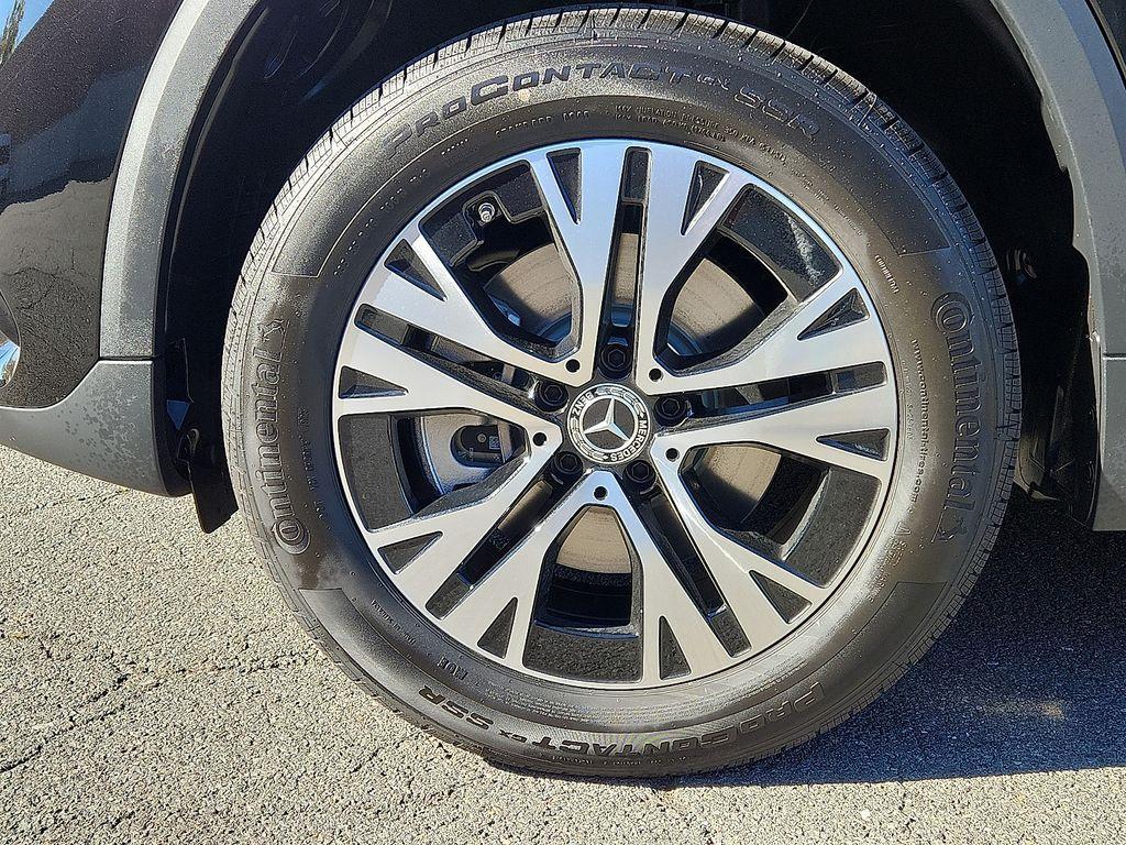 new 2026 Mercedes-Benz GLA 250 car, priced at $45,250