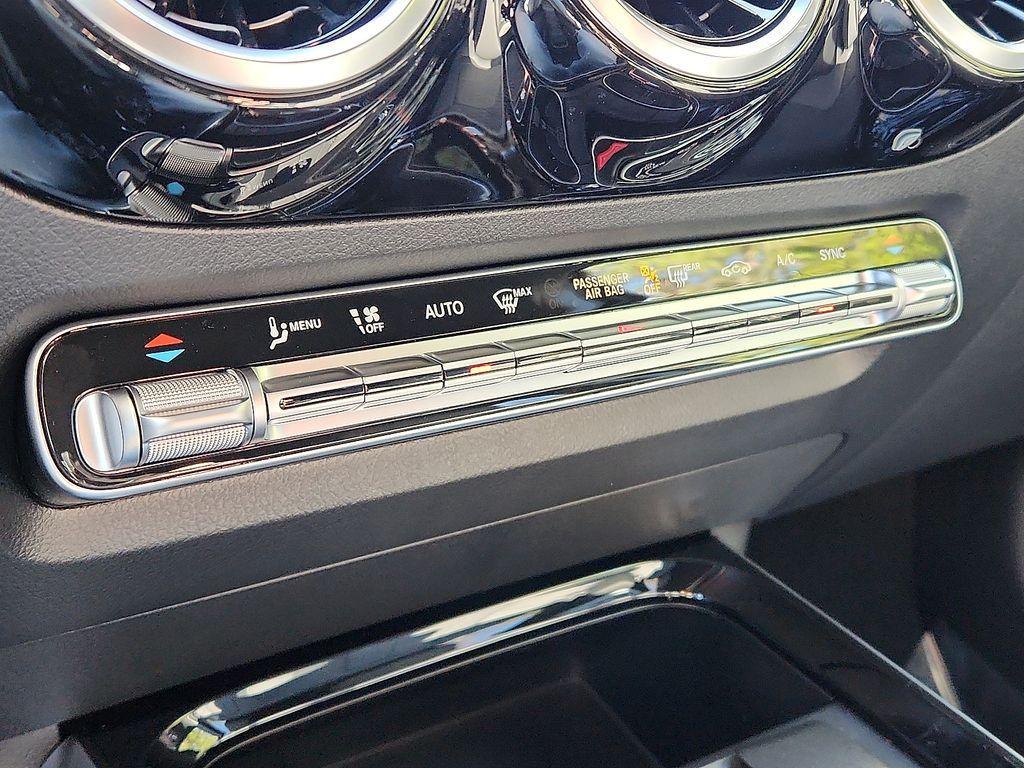 new 2026 Mercedes-Benz GLA 250 car, priced at $45,250