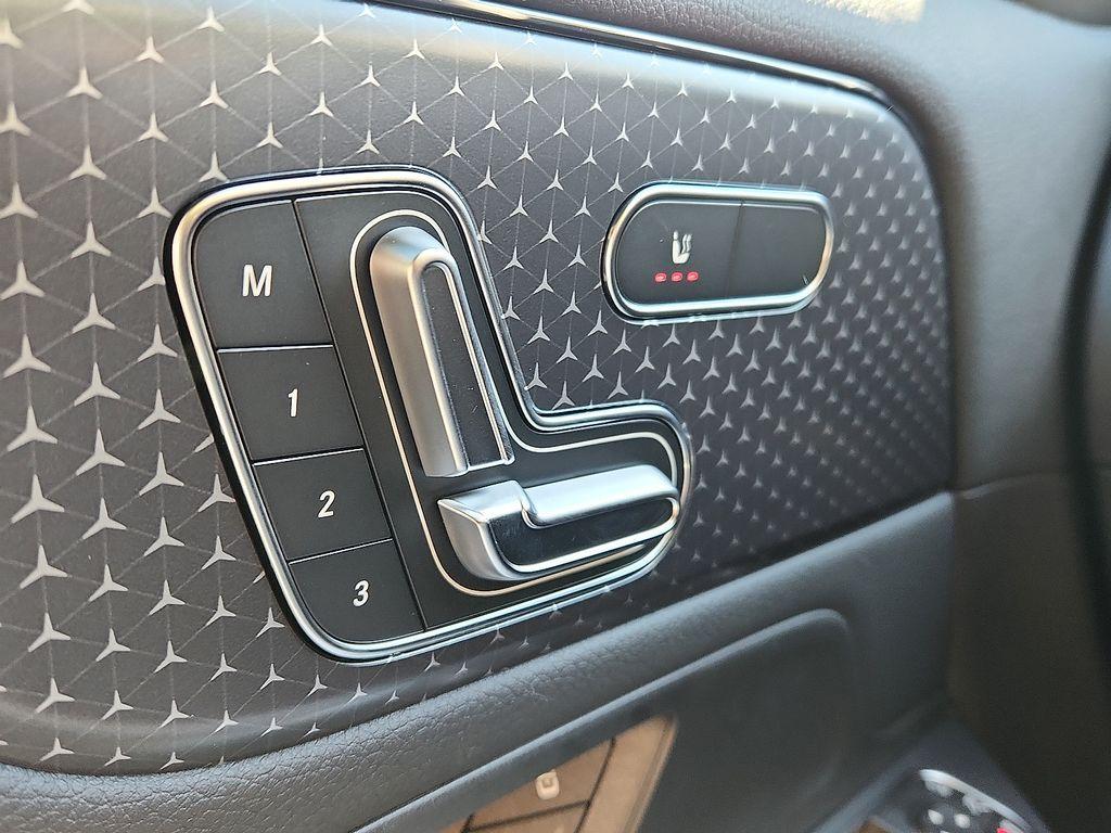 new 2026 Mercedes-Benz GLA 250 car, priced at $45,250