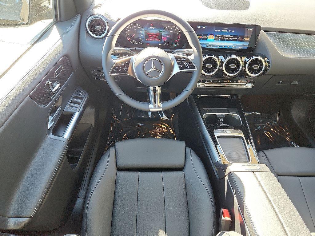 new 2026 Mercedes-Benz GLA 250 car, priced at $45,250