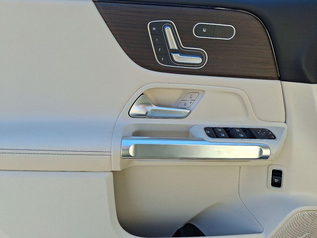 new 2026 Mercedes-Benz GLB 250 car, priced at $50,895