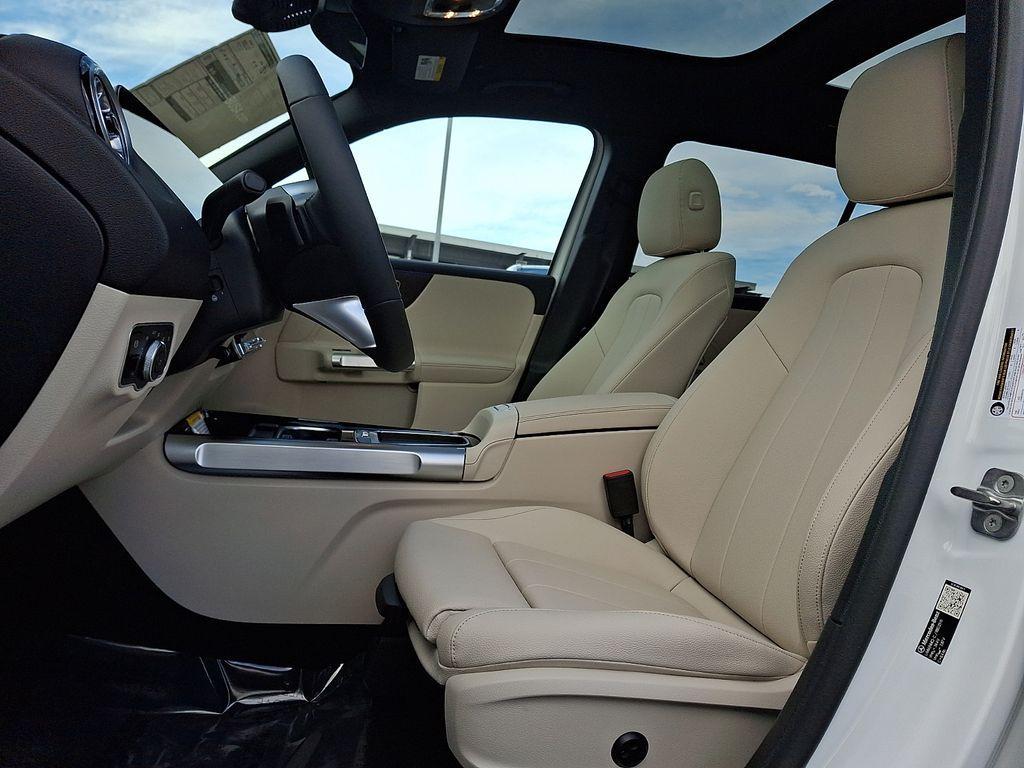 new 2026 Mercedes-Benz GLB 250 car, priced at $52,460