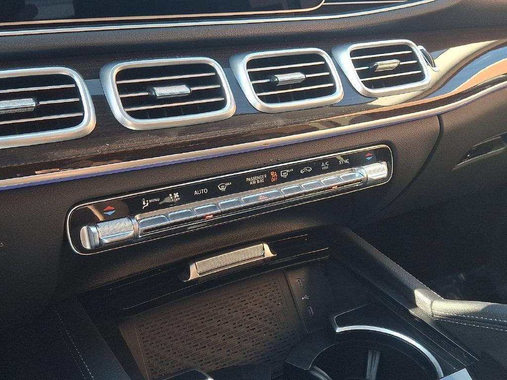 Mercedes-Benz GLE view 16