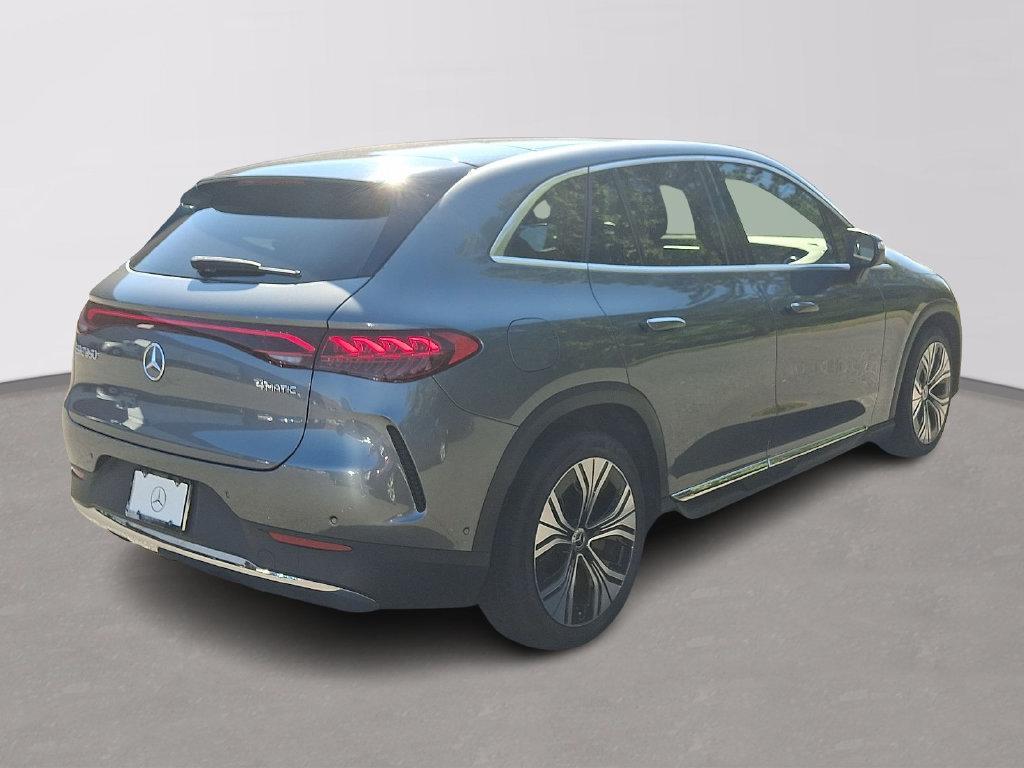 Mercedes-Benz EQE view 4