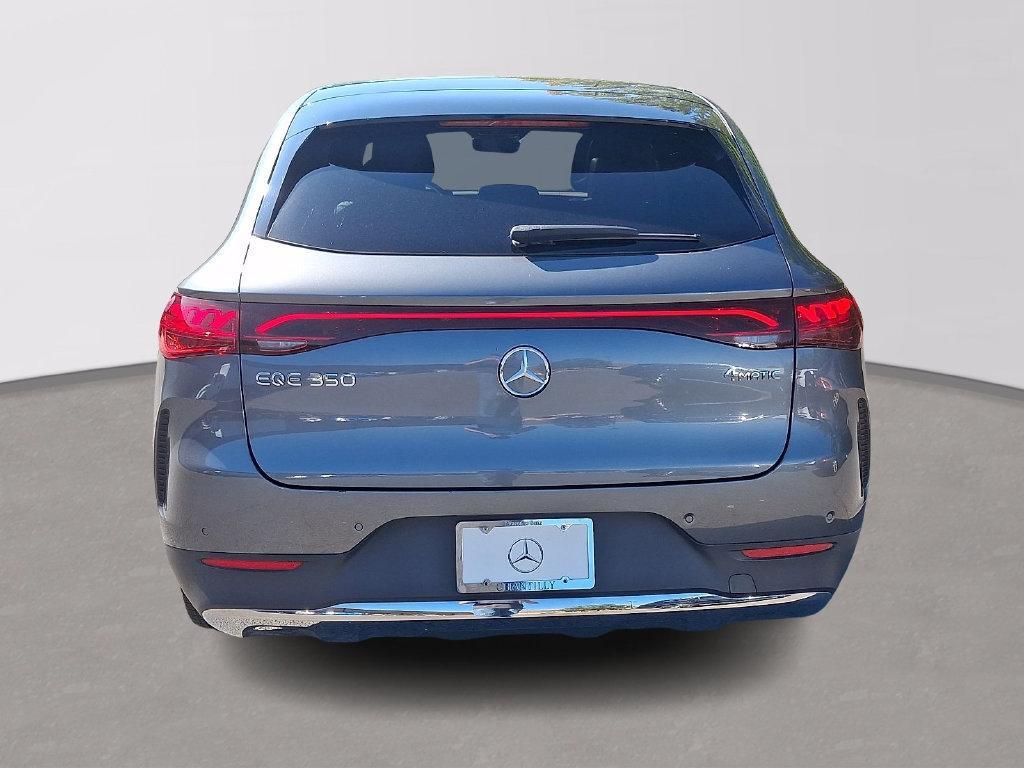 Mercedes-Benz EQE view 5