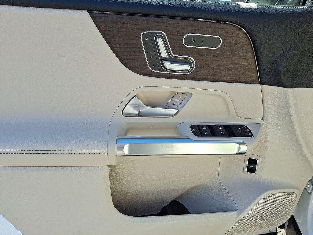 new 2026 Mercedes-Benz GLB 250 car, priced at $52,160