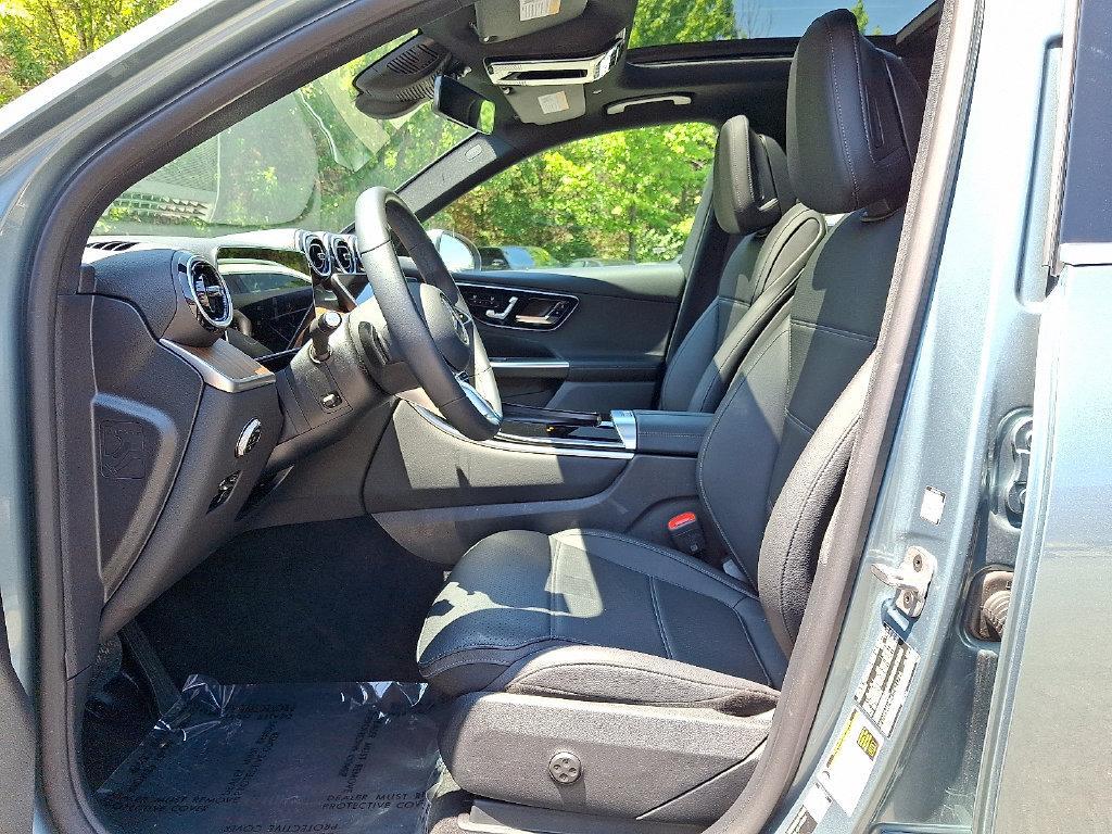 Mercedes-Benz GLC view 13