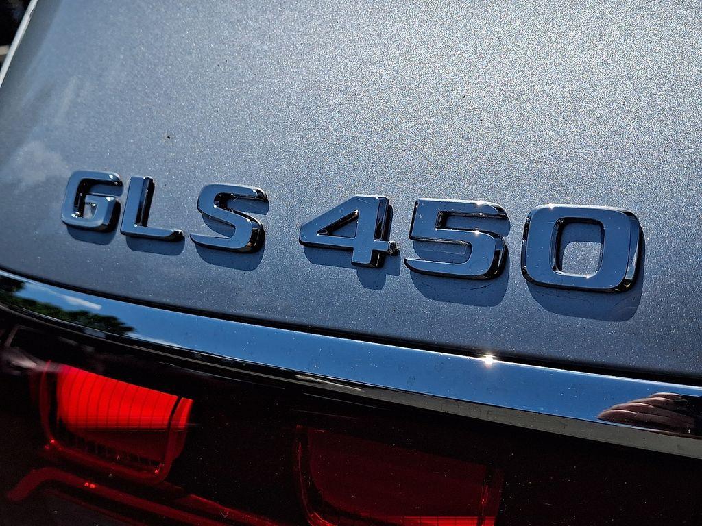 new 2026 Mercedes-Benz GLS 450 car, priced at $105,720