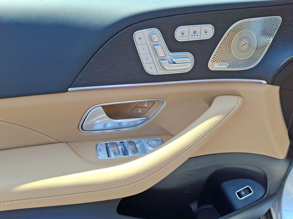 new 2026 Mercedes-Benz GLS 450 car, priced at $105,720