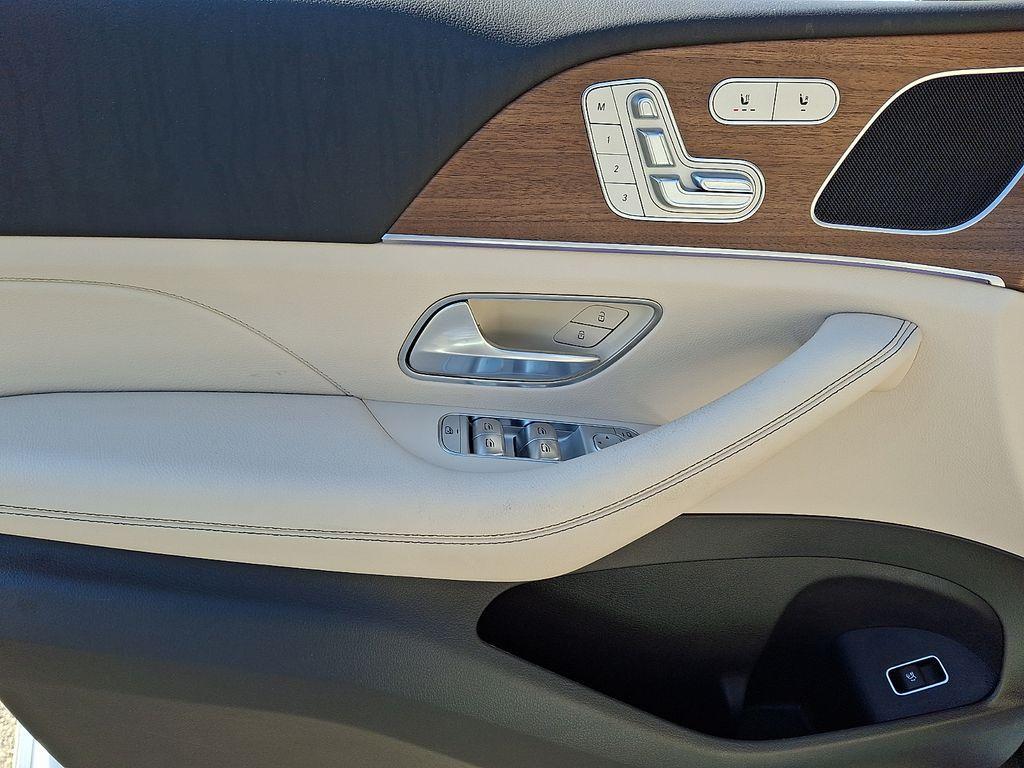 used 2025 Mercedes-Benz GLE 350 car, priced at $53,000