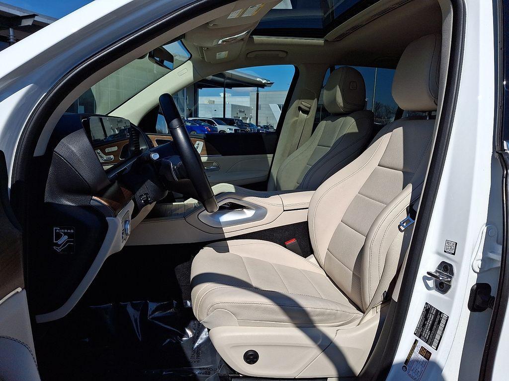 used 2025 Mercedes-Benz GLE 350 car, priced at $53,000