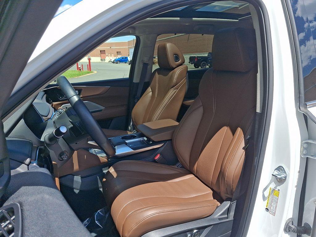 used 2022 Acura MDX car, priced at $38,500