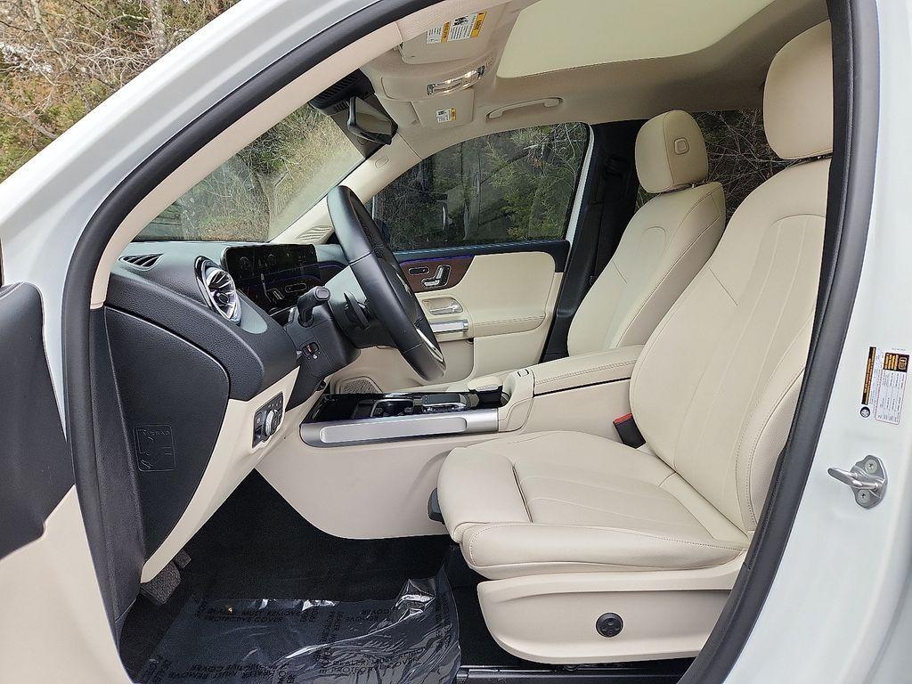 used 2023 Mercedes-Benz GLB 250 car, priced at $32,900