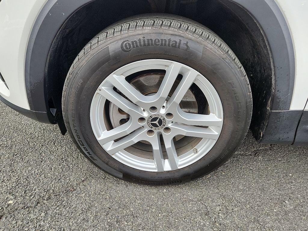 used 2023 Mercedes-Benz GLB 250 car, priced at $32,900