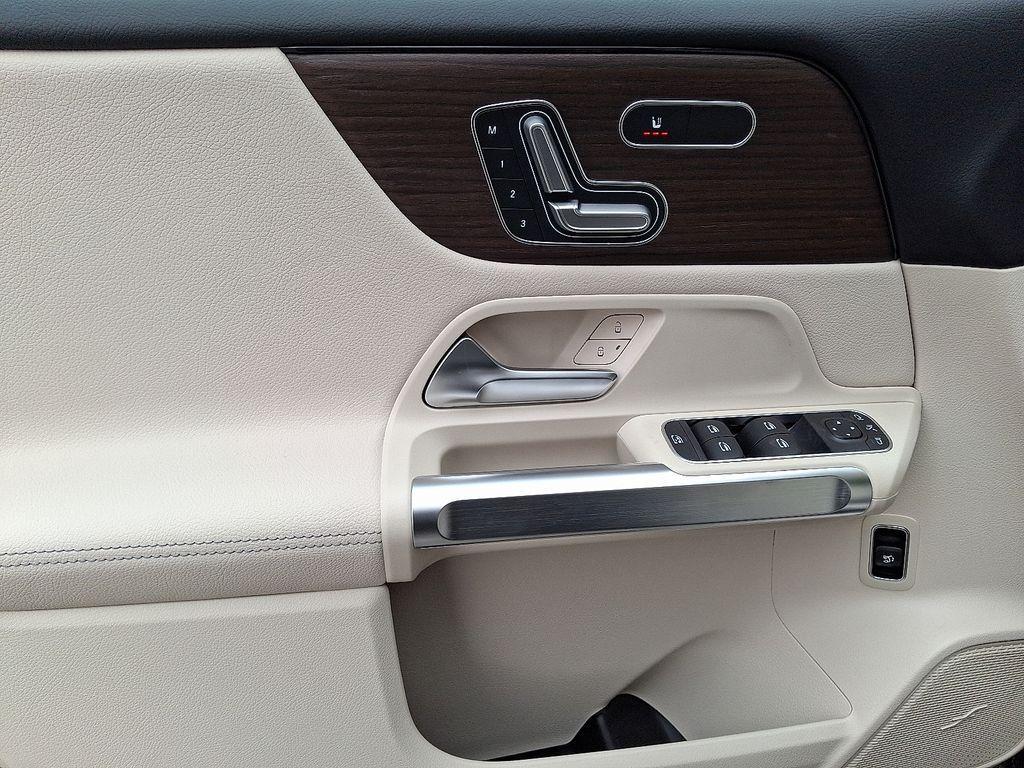 new 2026 Mercedes-Benz GLB 250 car, priced at $51,415