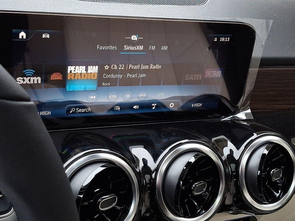 new 2026 Mercedes-Benz GLB 250 car, priced at $51,415