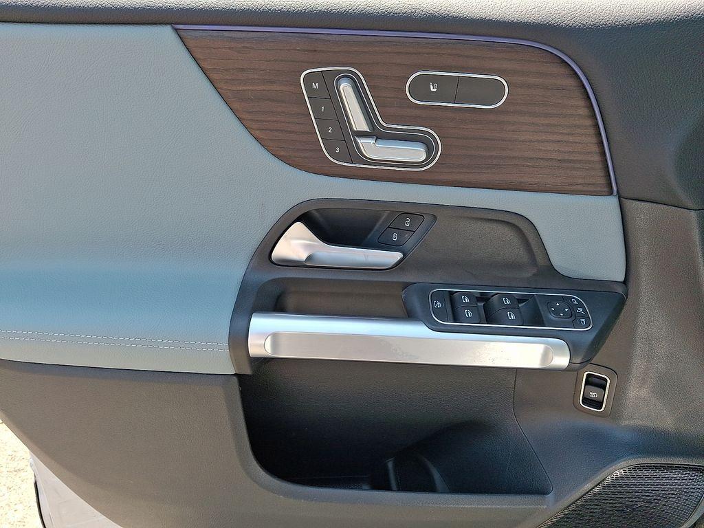 new 2026 Mercedes-Benz GLB 250 car, priced at $53,760