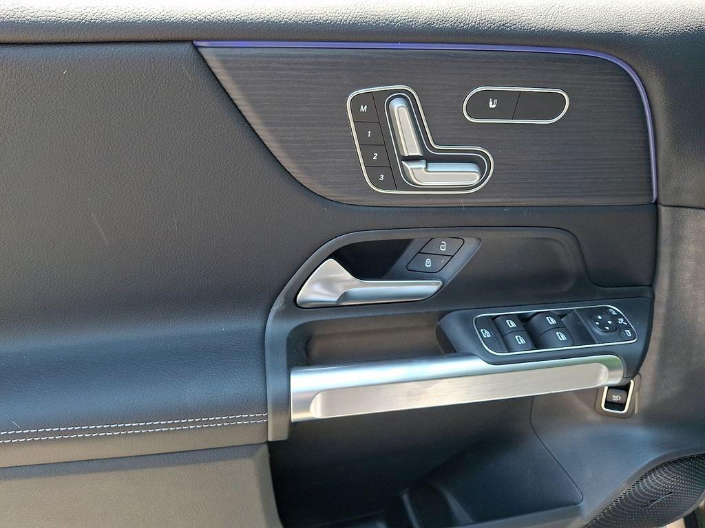 new 2026 Mercedes-Benz GLB 250 car, priced at $53,095