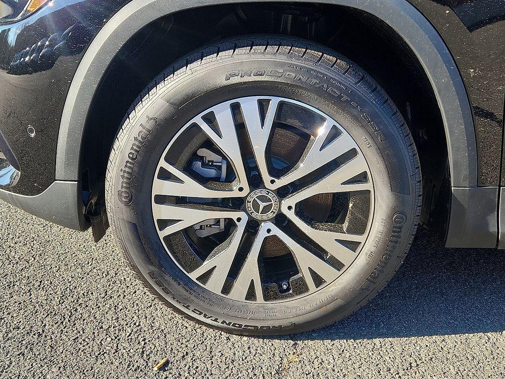 new 2026 Mercedes-Benz GLA 250 car, priced at $47,785