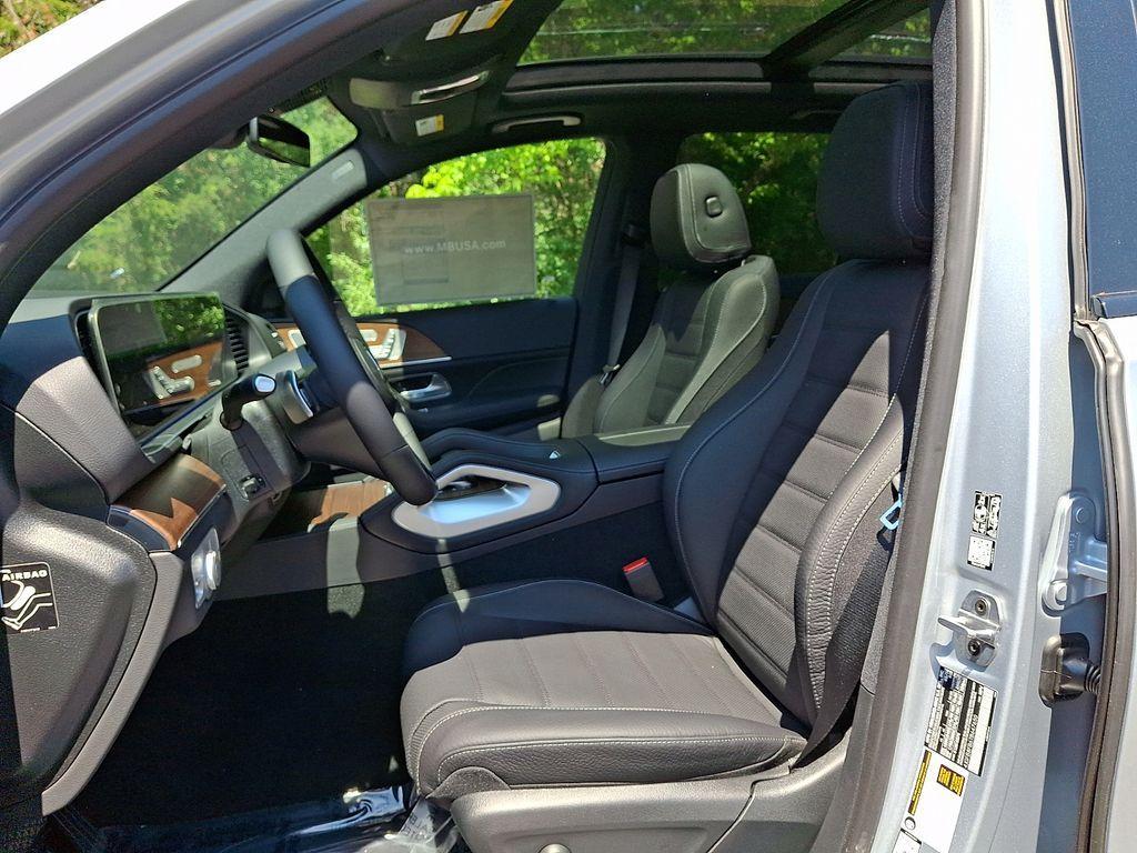 new 2026 Mercedes-Benz GLE 580 car, priced at $95,495