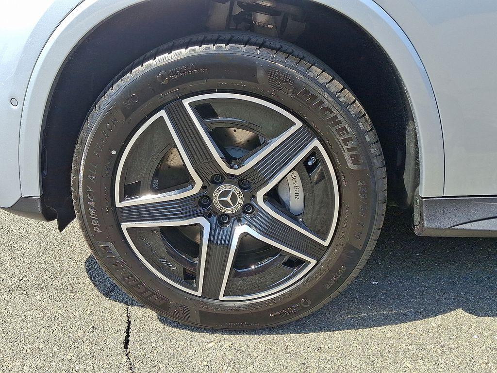 new 2026 Mercedes-Benz GLC 300 car, priced at $60,080