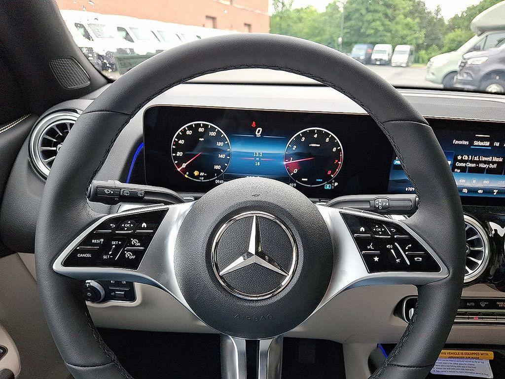 used 2025 Mercedes-Benz GLB 250 car, priced at $44,284