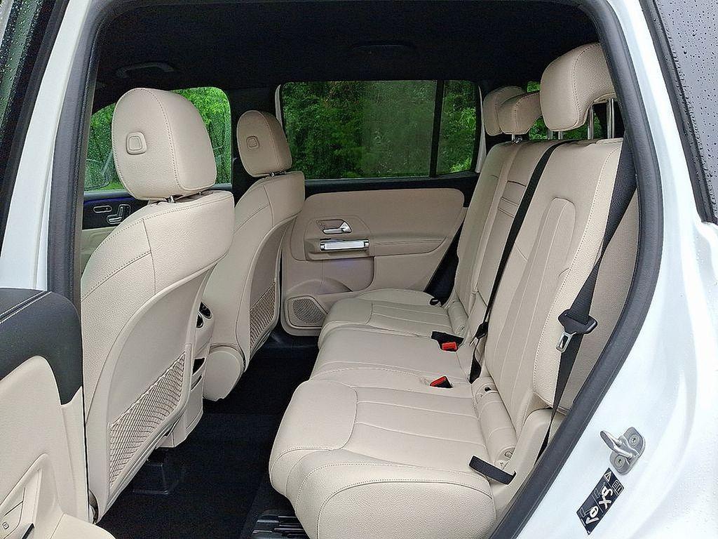 used 2025 Mercedes-Benz GLB 250 car, priced at $44,284