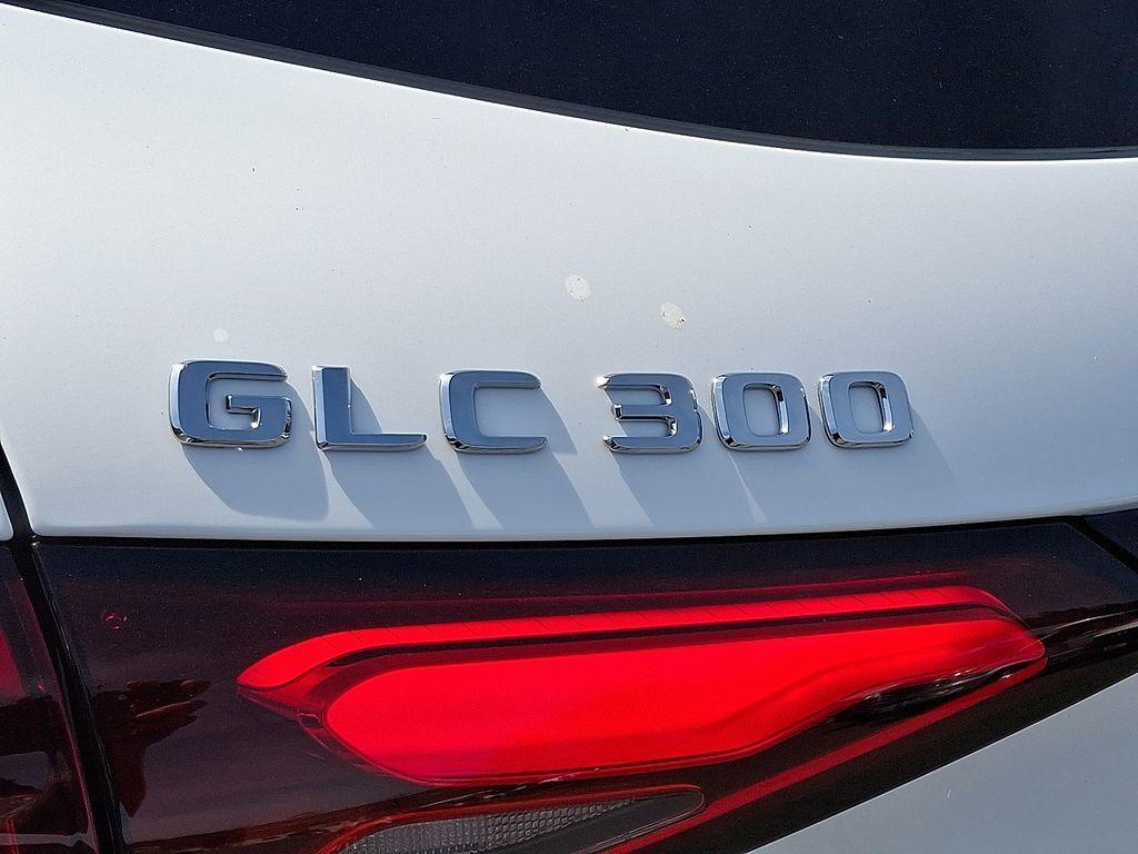 new 2026 Mercedes-Benz GLC 300 car, priced at $60,685