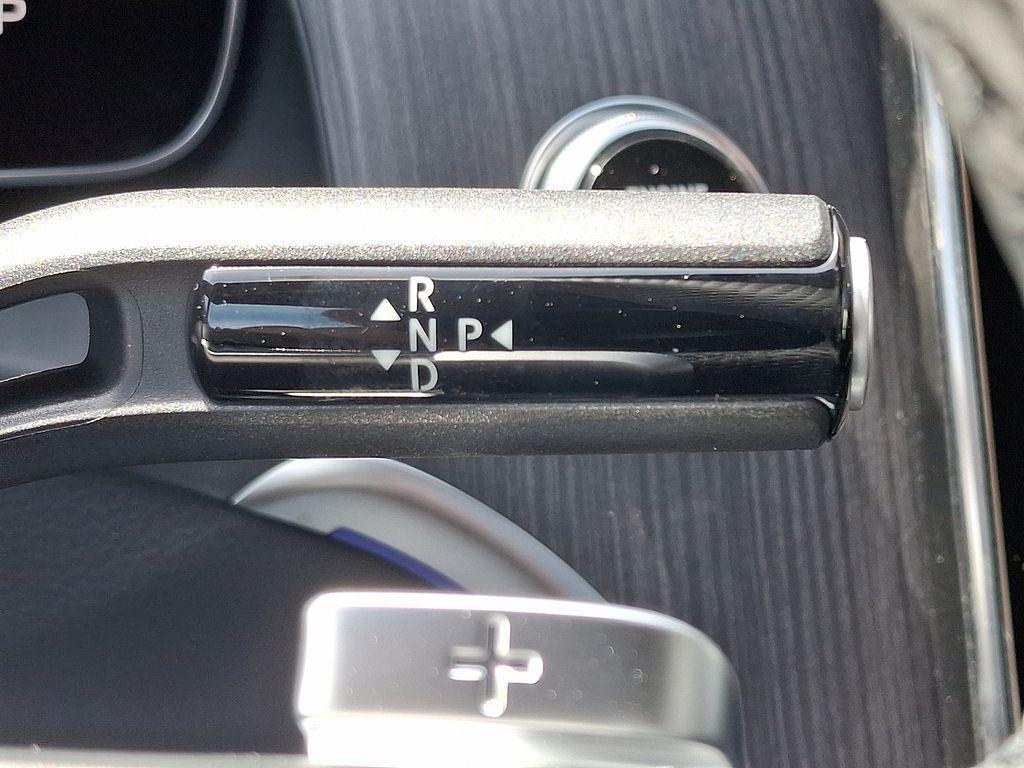 new 2026 Mercedes-Benz GLC 300 car, priced at $60,685