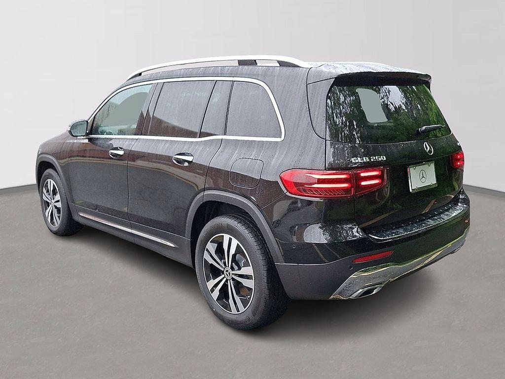 used 2025 Mercedes-Benz GLB 250 car, priced at $44,300