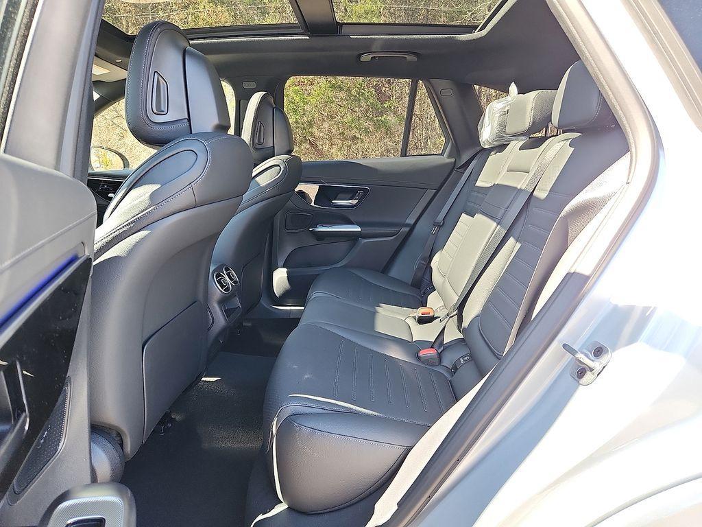 new 2026 Mercedes-Benz GLC 300 car, priced at $59,085