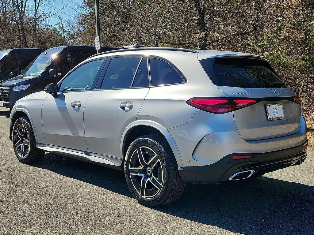 new 2026 Mercedes-Benz GLC 300 car, priced at $59,085