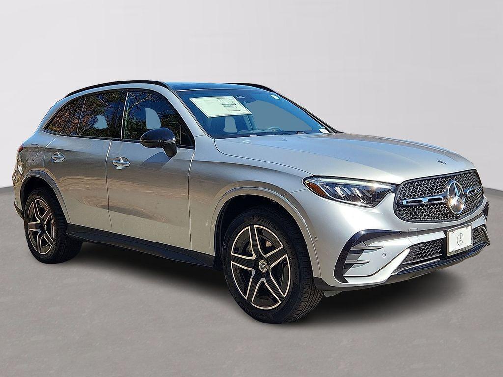 new 2026 Mercedes-Benz GLC 300 car, priced at $59,085