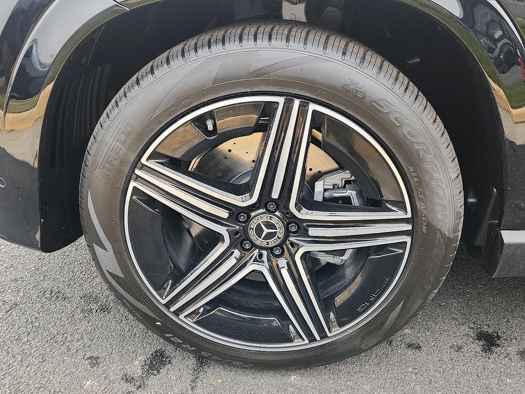 new 2026 Mercedes-Benz GLE 450 car, priced at $81,695