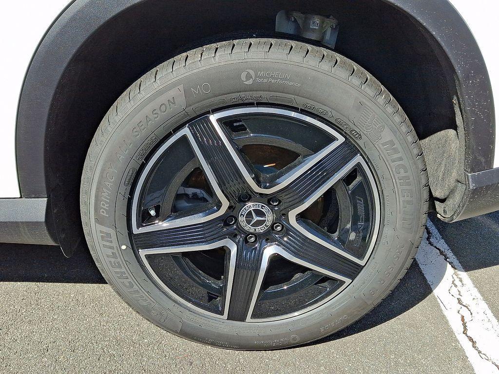 new 2026 Mercedes-Benz GLC 300 car, priced at $54,735