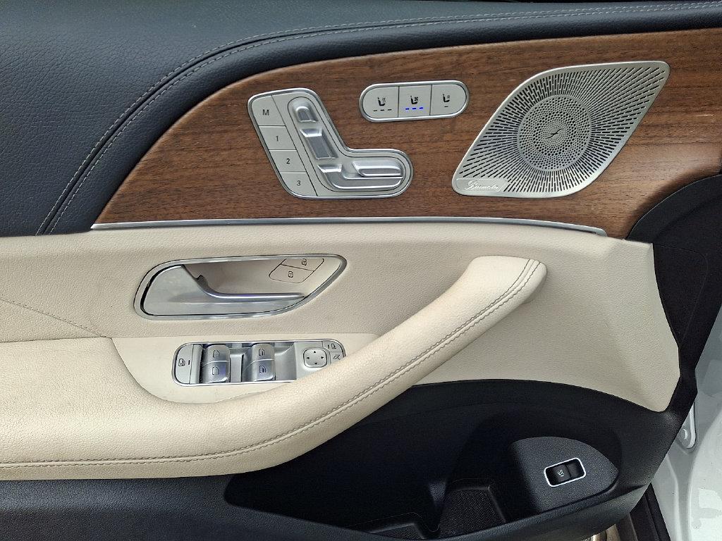Mercedes-Benz GLS view 12