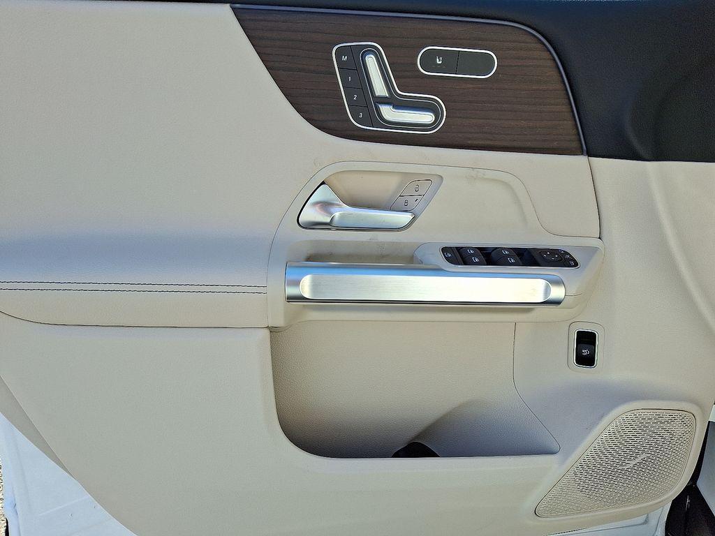 new 2026 Mercedes-Benz GLB 250 car, priced at $52,345