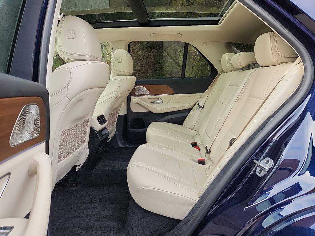 used 2022 Mercedes-Benz GLE 350 car, priced at $38,200