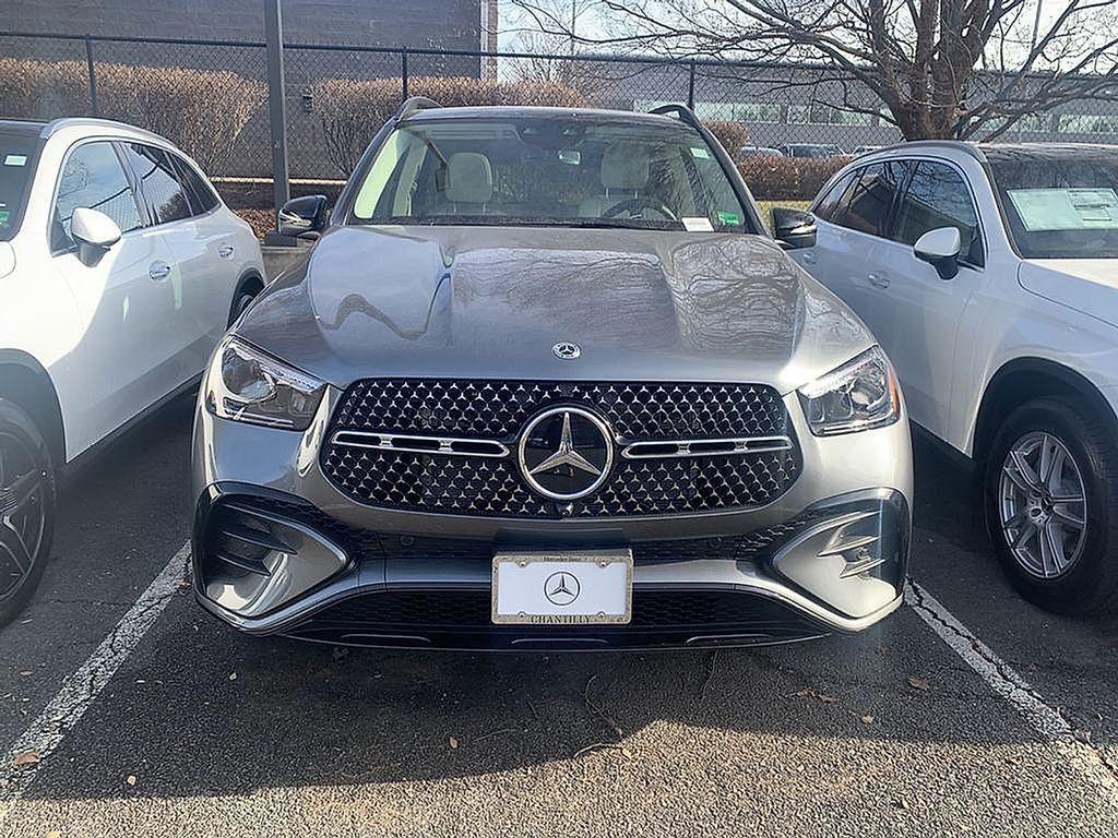 new 2026 Mercedes-Benz GLE 450 car, priced at $82,100