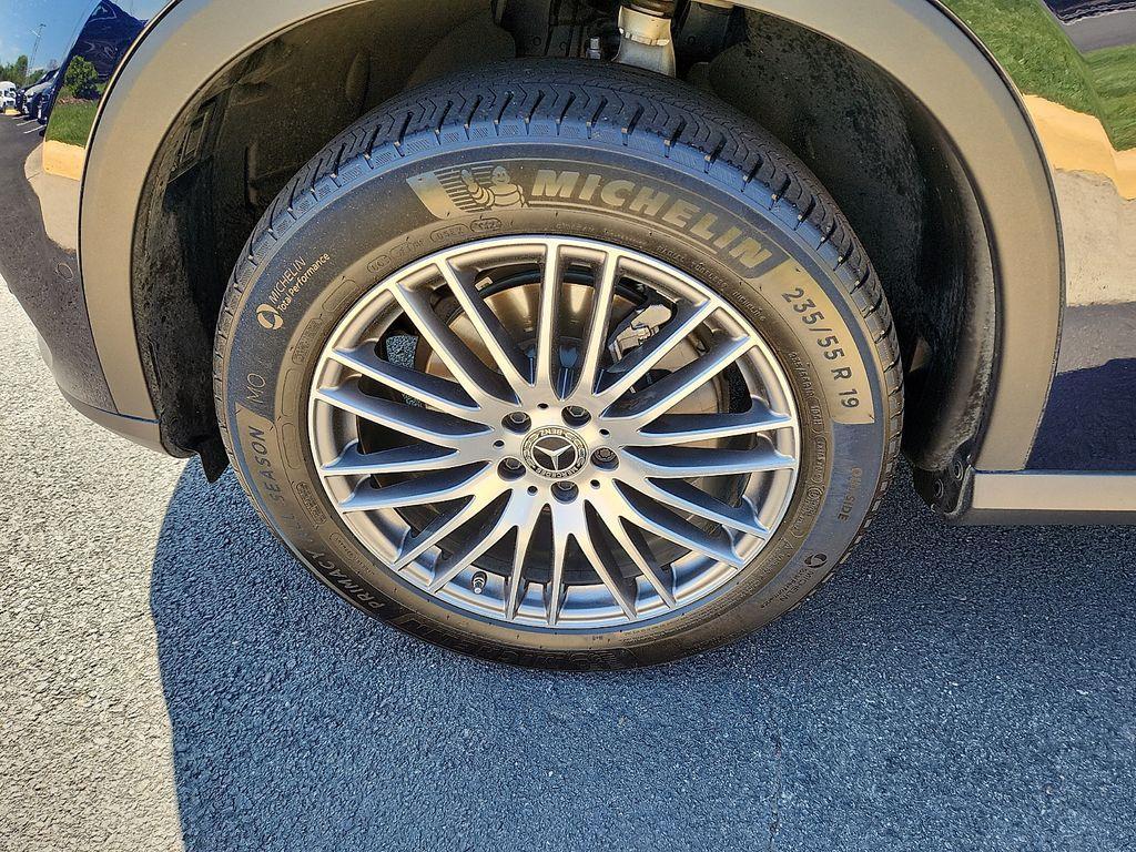 used 2024 Mercedes-Benz GLC 300 car, priced at $42,400