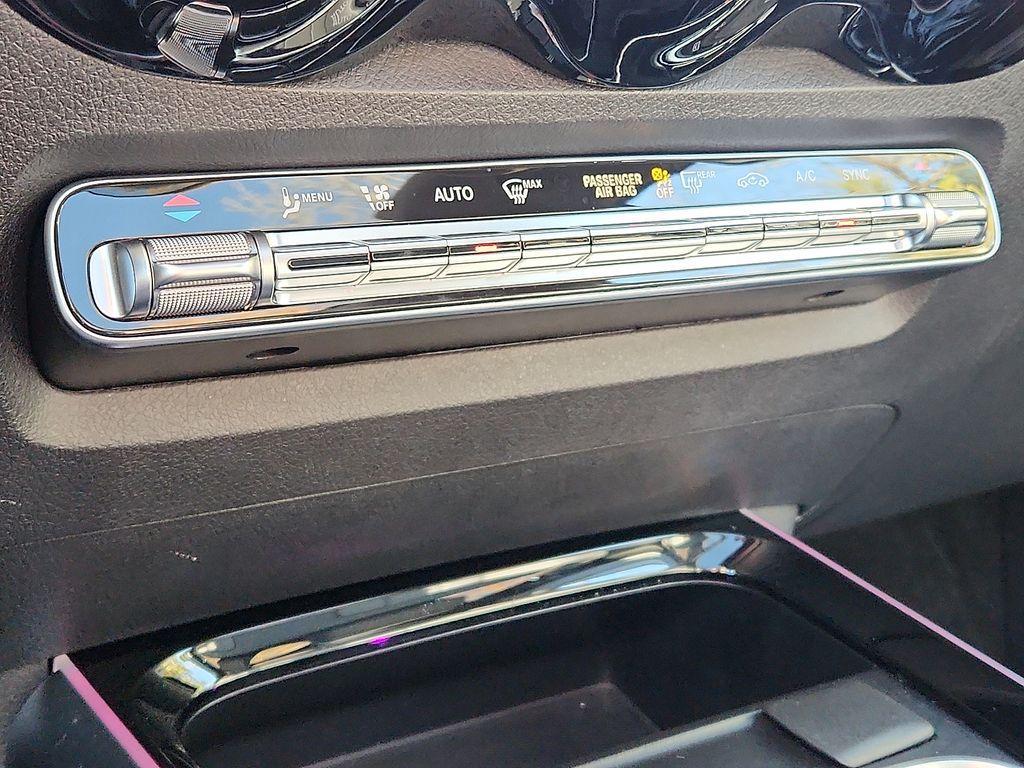 used 2023 Mercedes-Benz GLB 250 car, priced at $30,700