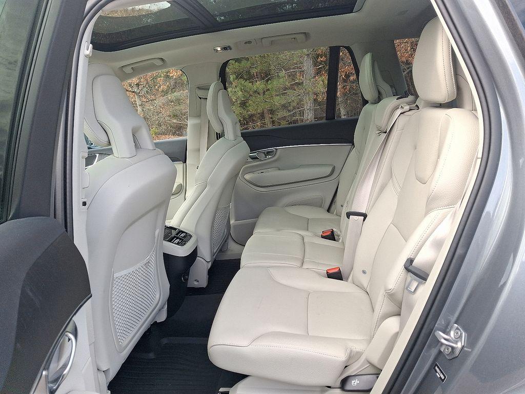 used 2020 Volvo XC90 car, priced at $24,865