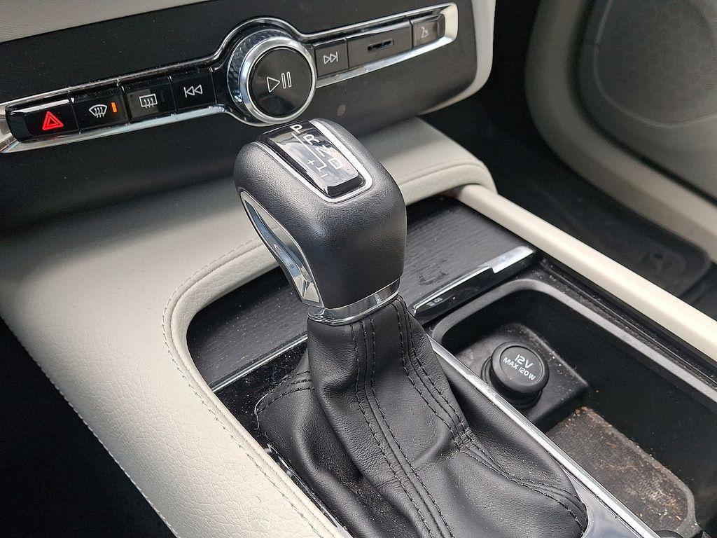 used 2020 Volvo XC90 car, priced at $24,865