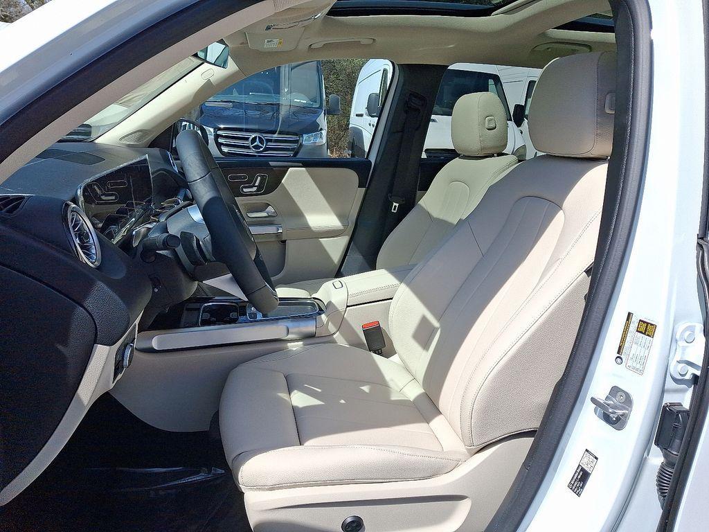 new 2026 Mercedes-Benz GLB 250 car, priced at $51,745