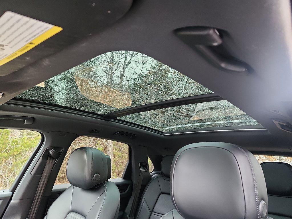 used 2021 Porsche Cayenne car, priced at $41,297